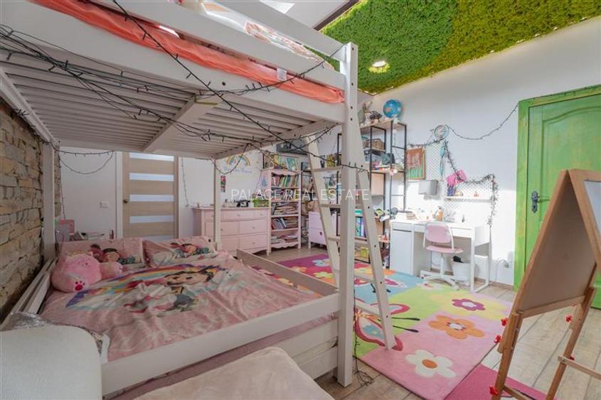 Vila de Vis cu Panorama Spectaculoasa ,INDEPENDENTA  ENERGETIC -Bucium - 37