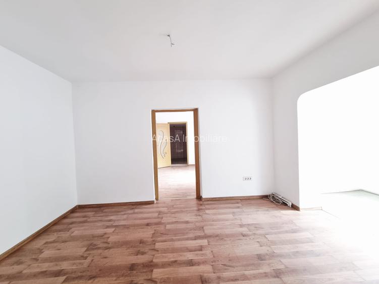 Casa situata intr-o zona buna a orasului - 9