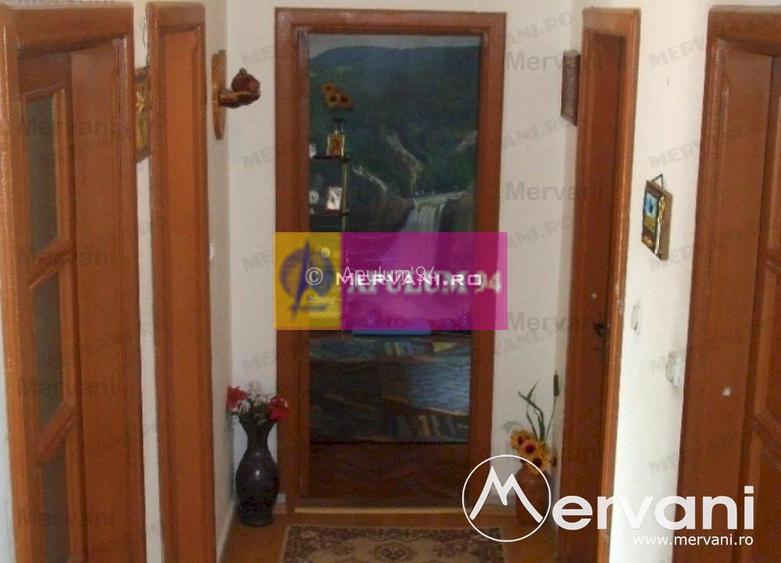 Vila de vanzare in Busteni - Zona Centrala - 12