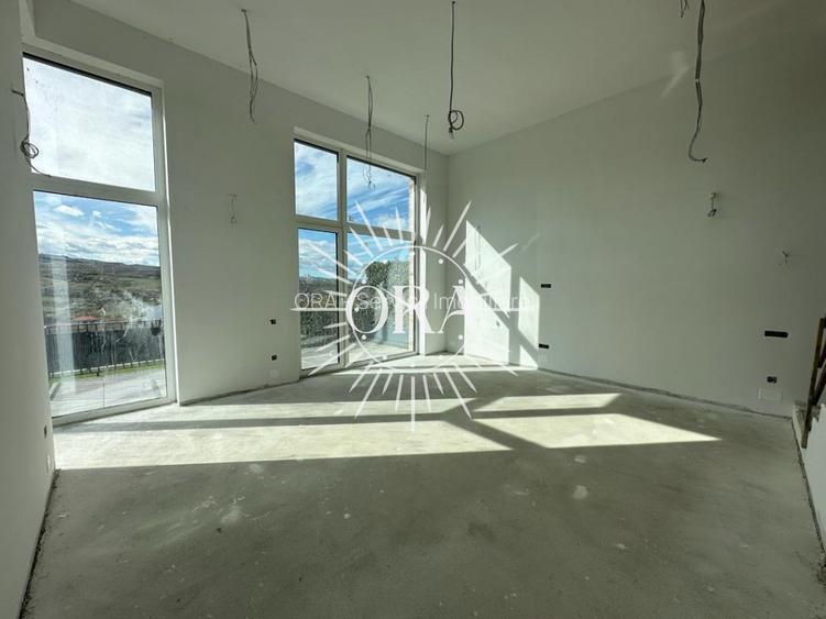 CASA- DUPLEX DE VANZARE IN BORHANCI - CU PRIVELISTE - SEMIFINISAT - 224 MP UTILI - 6
