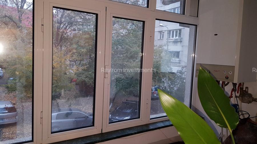 Apartament trei camere decomandate, mobilat si utilat, etaj unu, ultracentral - 18