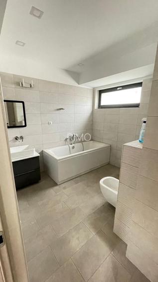 VILA DE INCHIRIAT PARCARE   BIROURI ZONA  PIPERA - 8