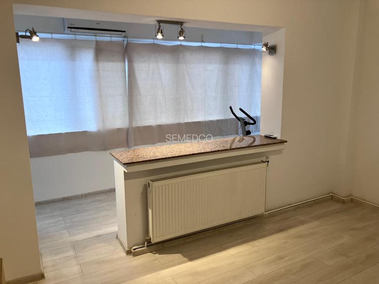 Calea Victoriei - Moxa ( Sfintii Voievozi ) - 4