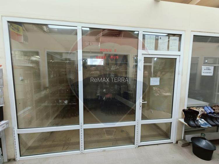 Boxă de închiriat Piața Izvoare cu vitrină - 2