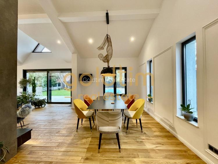 UNICA/ABSOLUT SUPERBA/ VILA INDIVIDUALA/IANCU NICOLAE/CURTE GENEROASA - 37