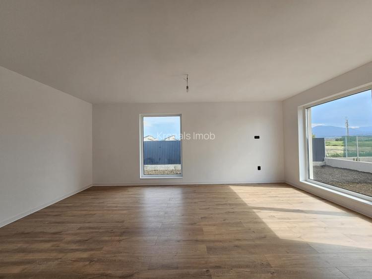 Casa individuala cu patru camere, Primaverii, Sanpetru - 4