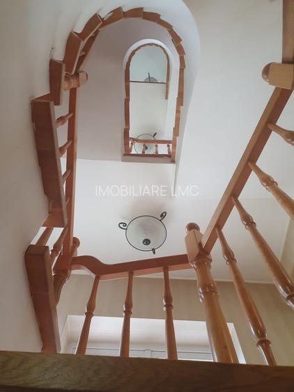 OFERTA EXCEPTIONALA - CASA  DE VANZARE -ZONA EXCLUSIVISTA - 17