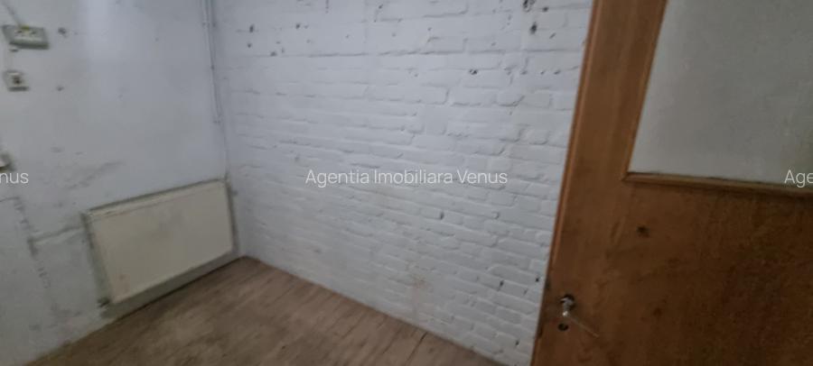 Hala zona Penitenciarului - 8