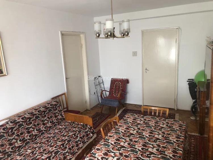 Apartament cu 2 camere, 49 mp, decomandat, etaj intermediar, Zona Calvaria - 3