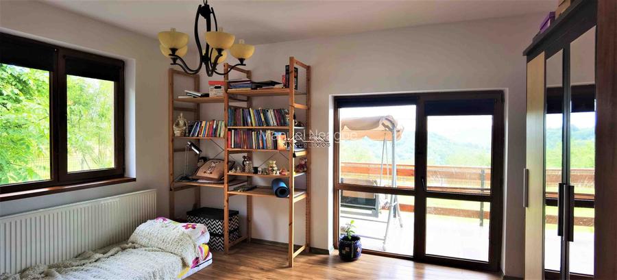 Manuel recomanda : Vila superba in Cornu de Jos 295mp , teren 1360mp - 13