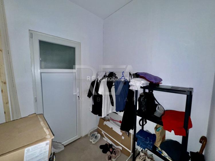 Spatiu comercial la 2 pasi de gura metroului - 8