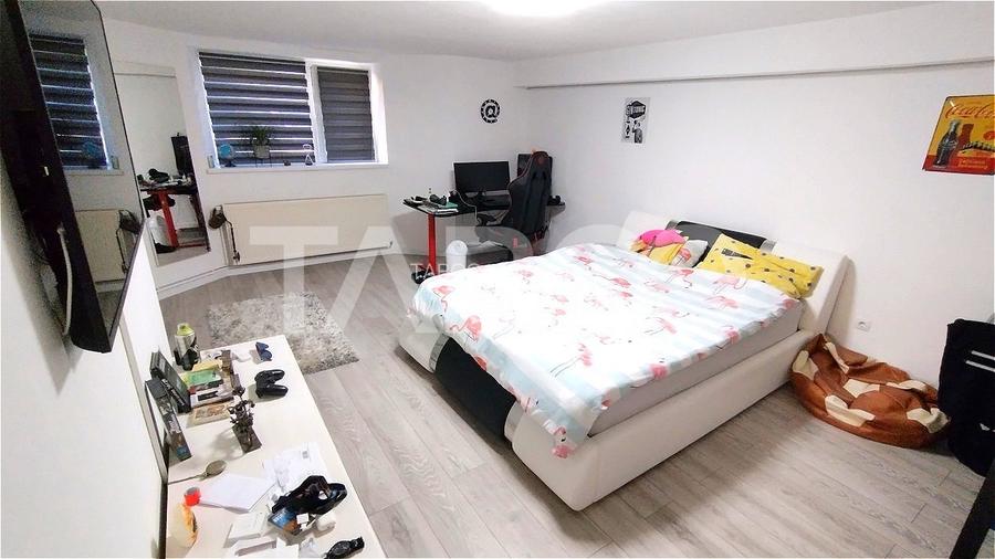 Casa de inchiriat cu 4 nivele avand etajele in regim hotelier Strand - 12