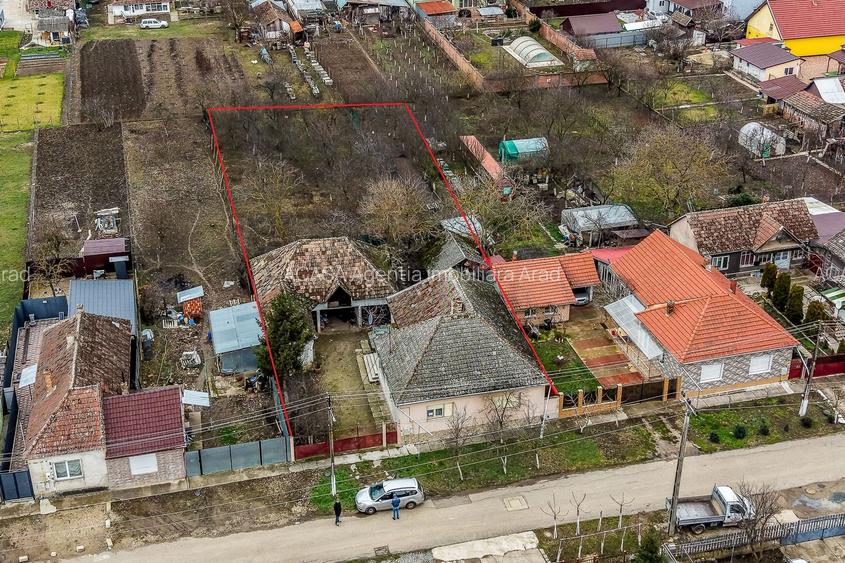 Casă de vanzare cu 3 camere in Chisineu Cris - Locuința ideală pentru - 2