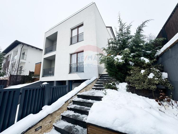 Vilă ultrafinisată cu două unități locative în zona Gruia - 15