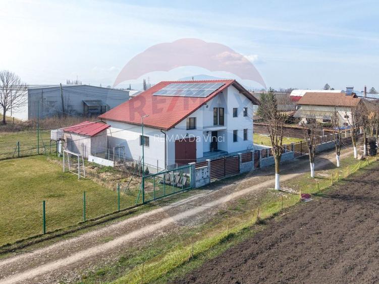 Casă de vânzare P+M - 2