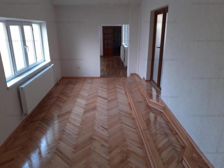 1100mp util IMENSA VILA P+1+M+ 2 spatii comerciale, zona Centrala