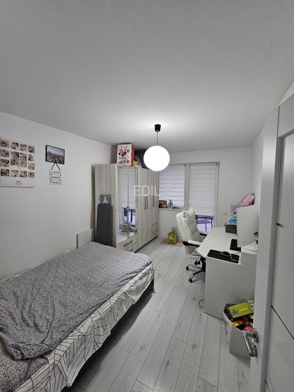 De inchiriat ap 3 camere, semidecomandat, 70 mp, Florilor - 6