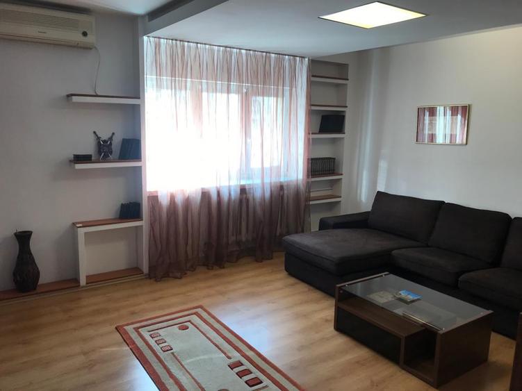 Apartament 3 camere mobilat si utilat modern,bloc de monolit acces metrou ,liber