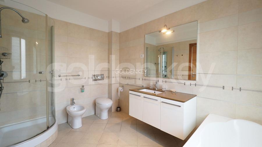 Vila moderna mobilata cu 5 camere | piscina - 11