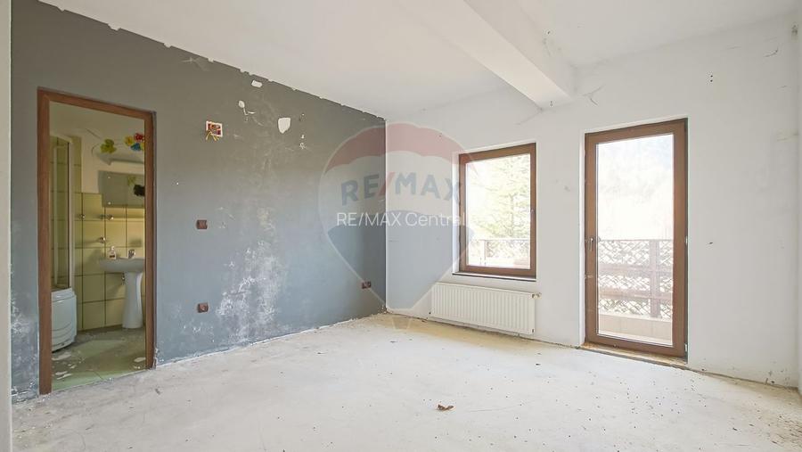 Investiție: Pensiune + Casă lemn, priveliște superbă, 0% Comision - 28