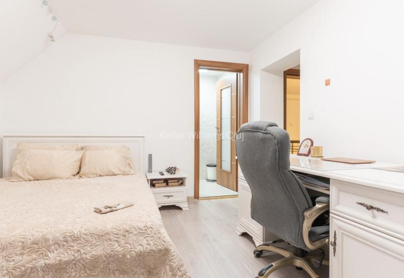 Pensiune Turistica cu Sala de Mese + Casa de Locuit in Cristesti  - 13