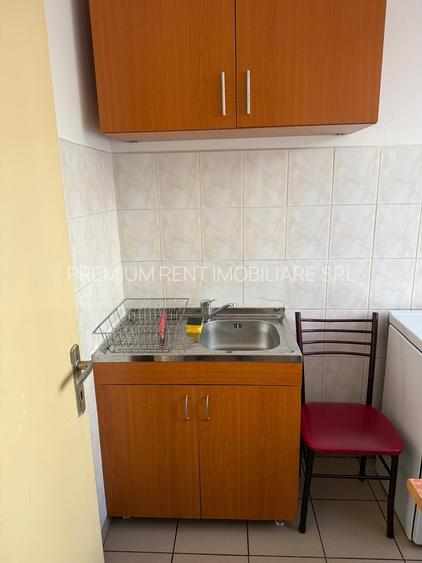 Dristor, garsoniera langa metrou, 320 euro, etaj 1 - 17