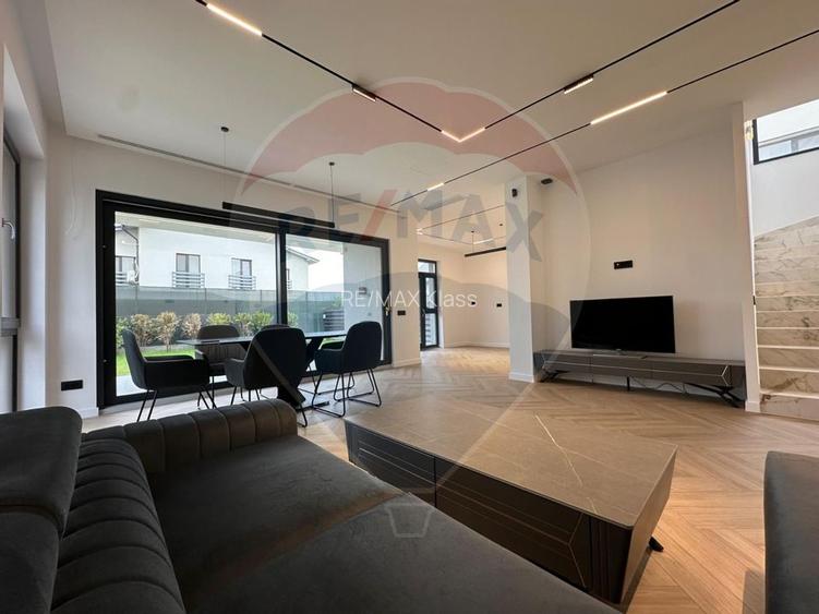 Casă / Vilă de vânzare 5 camere - 10