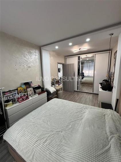 Vanzare Apartament 3 camere Semidecomandat  Cartier Solar - 17