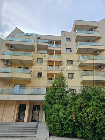 Copou-Parcul Copou/Universitate -Bloc nou - 3 camere  -parcare privata ! - 3