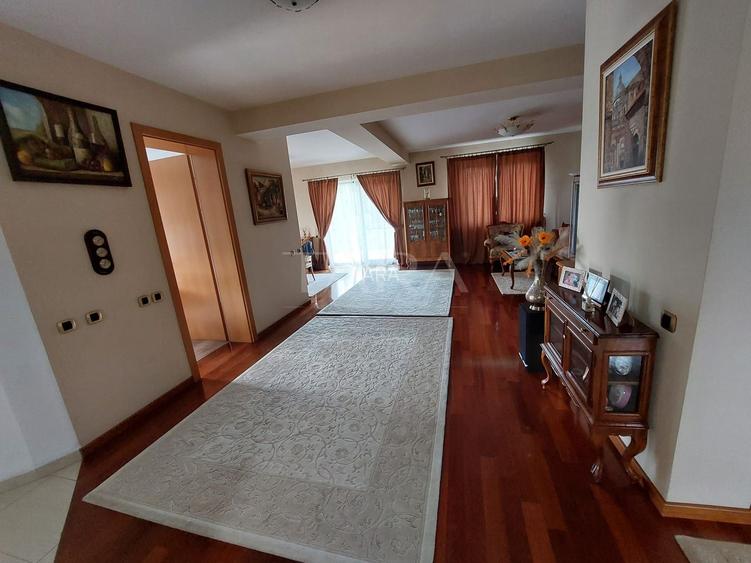 Casă cu 5 camere. de vânzare in Floresti, zona Parcului Poligon. - 4