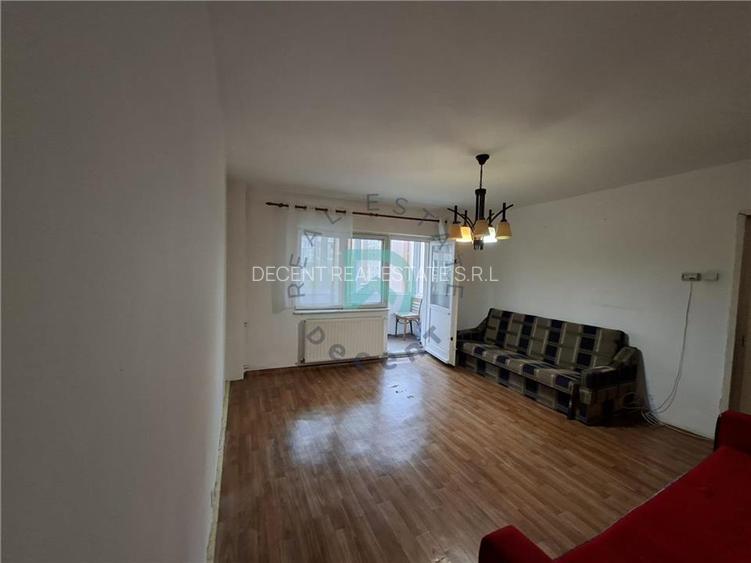 Apartament 2 camere, intermediar, decomandat,  Calea Bucuresti/ Toamnei - 2