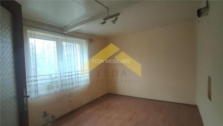 Casa cu teren 1757 mp in Sambateni de vanzare - 10