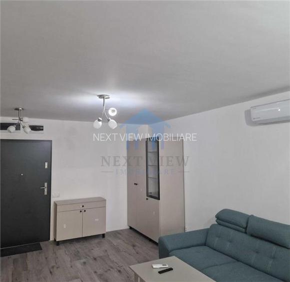 Apartament 2 camere, The Office - 6