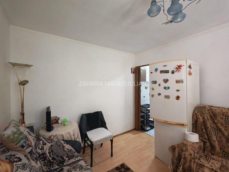 Apartament str. Violetelor - 6