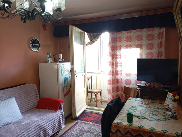 Titan - Piata Salajan - metrou - 2