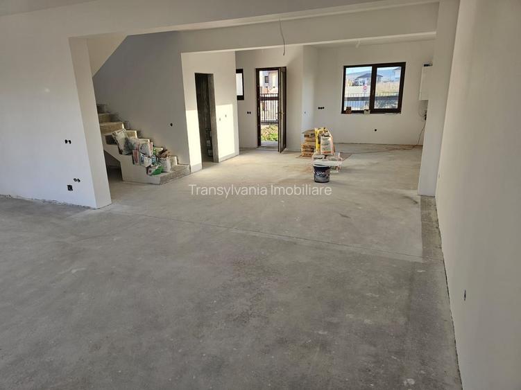 Casa de vanzare in Dezmir | 149 utili | 2 parcari - 8