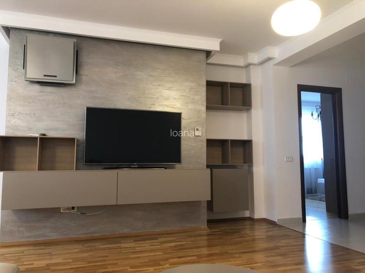 NOU! BANEASA  SISESTI  LUX ! /luna   Scoala KIng OAK - Scoala Britanica - 6