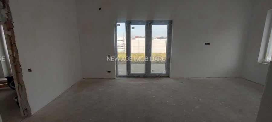 Casa cocheta, P+Pod, 4 camere, teren 500 m.p., toate utilitatile, comision 0% - 15