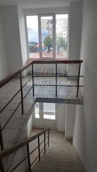 Spațiu comercial - 2