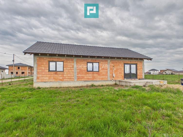 Casa nouă la roșu în Zimandcuz - 4