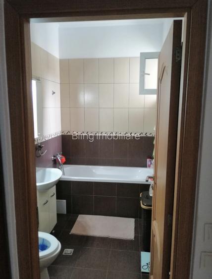 Apartament de inchiriat , 52 mp utili , parcare ,zona Eroilor - 6