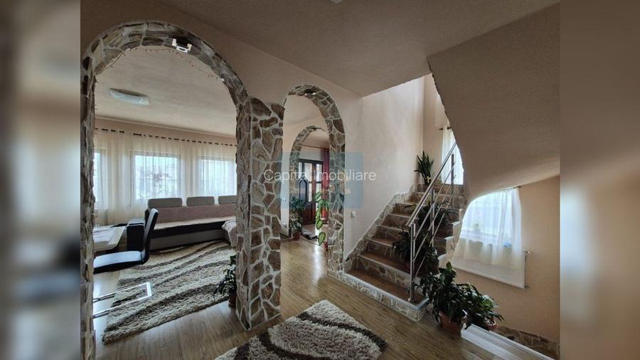 Casa la cheie cu garaj, D+P+E, 200 mpu, 1 400 mpt, central Dezmir - 8