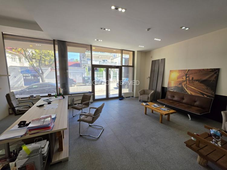 Tomis I, artera circulata, spatiu comercial amenajat - 2