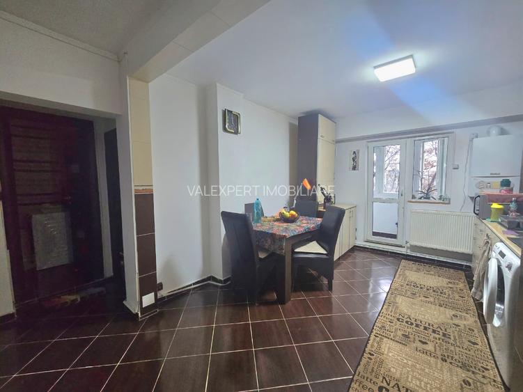 Calea 13 Septembrie,2 cam,et.3,decomandat, supraf 64mp, centrala proprie. - 5