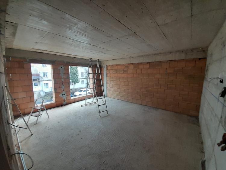 Apartament 2 camere, bloc nou ,Zona HAN