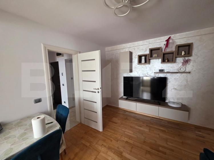 Apartament cu 2 camere, 44 mp, semidecomandat, zona Tiglina 3