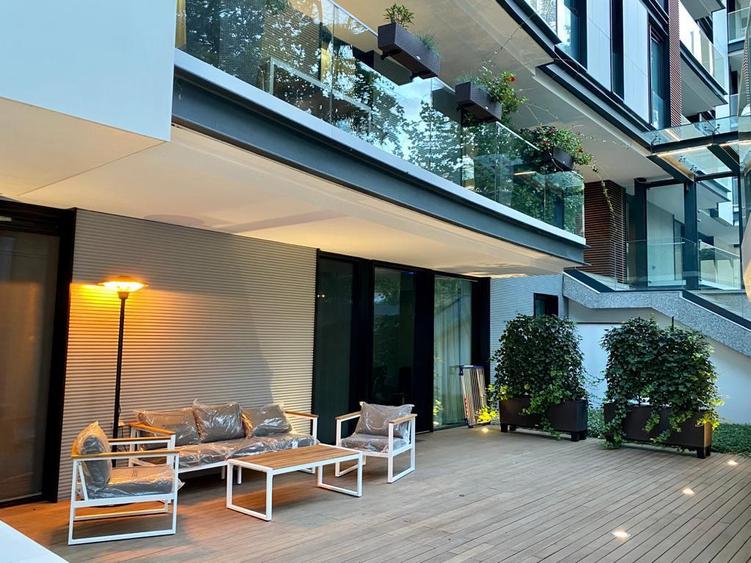 Apartament tip duplex în One Charles de Gaulle,2 parcări incluse,2 terase(100mp)