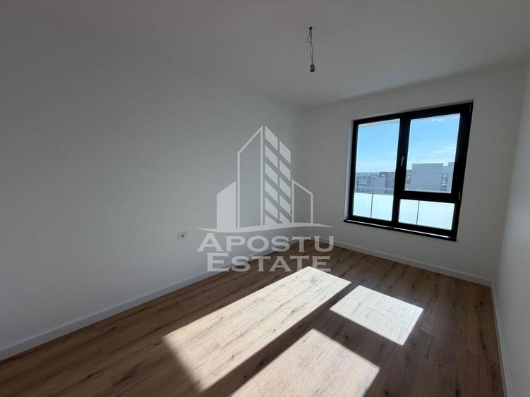 Apartament cu 3 camere de vânzare, Priveliște panoramică,Torontalului