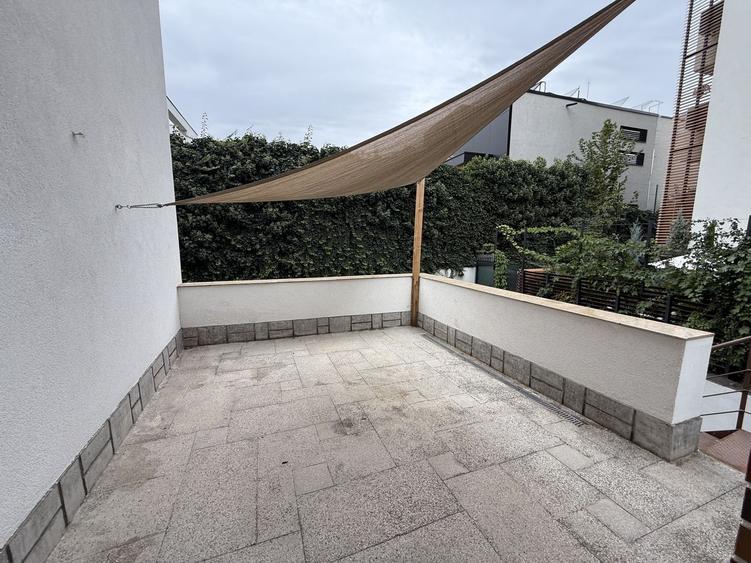 Apartament 5 camere | HERASTRAU | + curte proprie