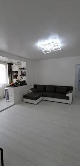 Apartament 3 Camere,Obor,Metrou,bl.reabilitat,et.4/10,Amenajat,boiler,mobilat